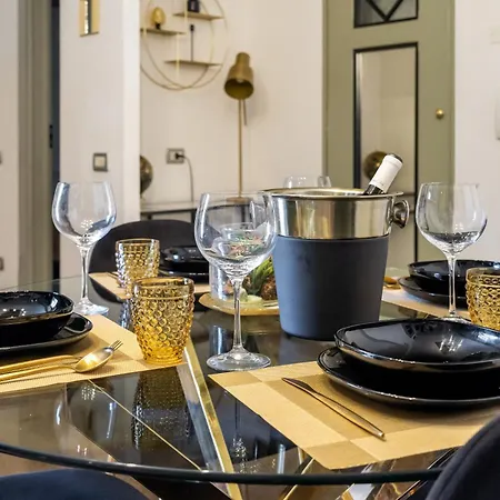 Luxury Apartment Centro - Freedom Gli Artisti Daire *