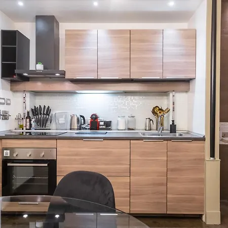 Daire Luxury Apartment Centro - Freedom Gli Artisti