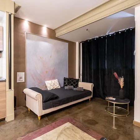 Daire Luxury Apartment Centro - Freedom Gli Artisti Bolonya